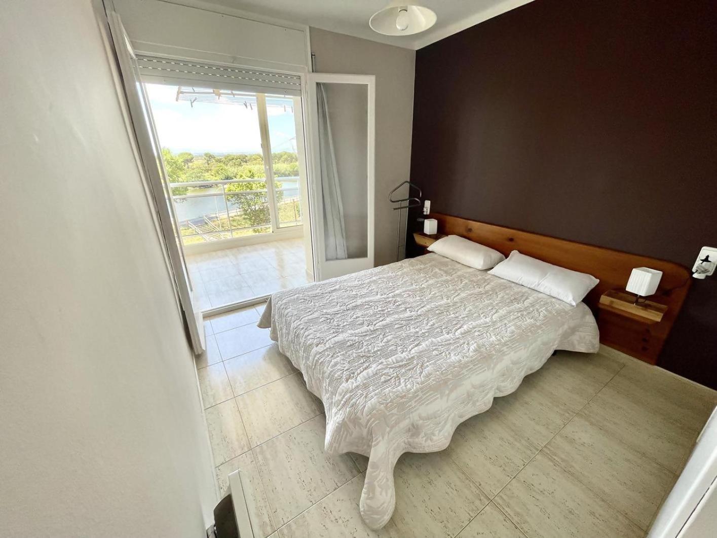 33Apartamento Soleado De Dos Habitaciones Empuriabrava Extérieur photo