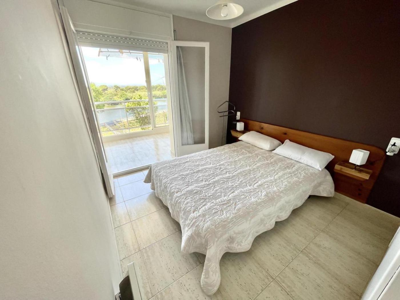 33Apartamento Soleado De Dos Habitaciones Empuriabrava Extérieur photo